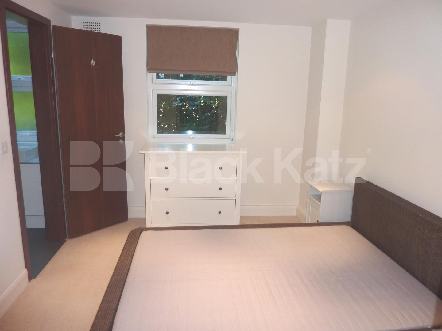 			VIEWINGS ESSENTIAL, 3 Bedroom, 1 bath, 1 reception Apartment			 Gloucester Avenue, CAMDEN